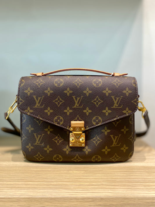 Louis Vuitton Pochette Metis