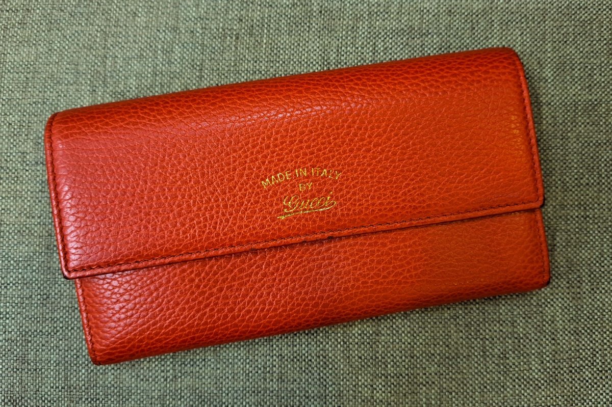 Gucci Red Swing Leather Continental Wallet - Elysee PH