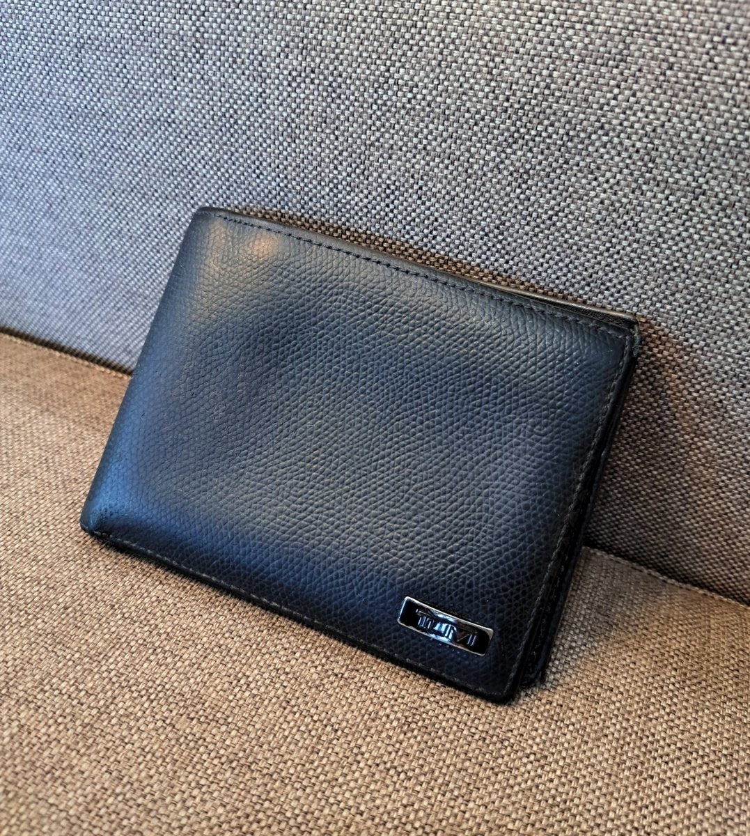 Men's tumi wallet on sale hotsell