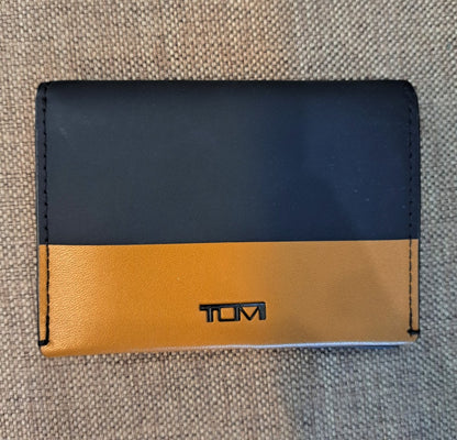 Tumi Nassau Gusseted Card Case Wallet - Élysée